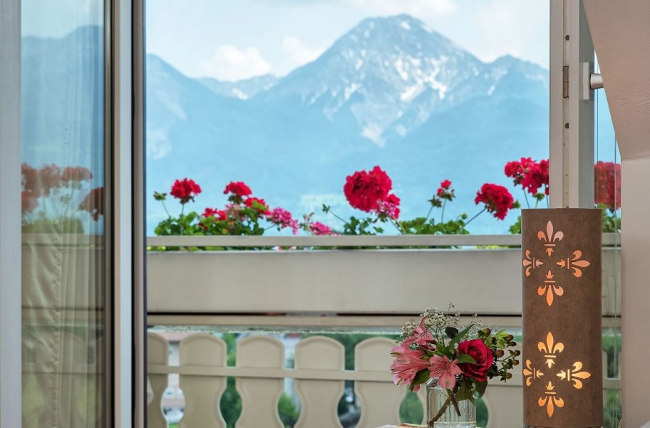 Blick auf die Bergwelt © Hotel Pension Melcher