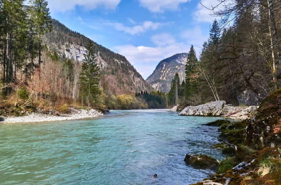 Fluss in den Bergen © Landhotel Kirchenwirt