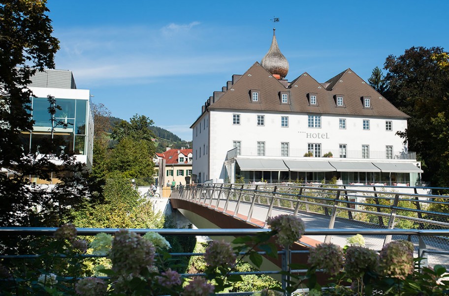 Das Schloss an der Eisenstraße****